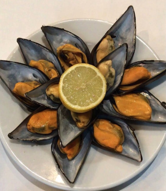 Mejillones frescos de la lonja